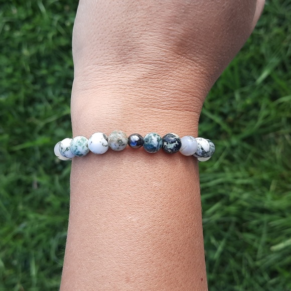 Tree Moss Agate 8mm Bracelet - Picture 4 of 5